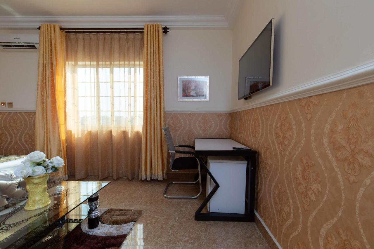 Ag Hotel And Suites Ogbodjo Exterior foto